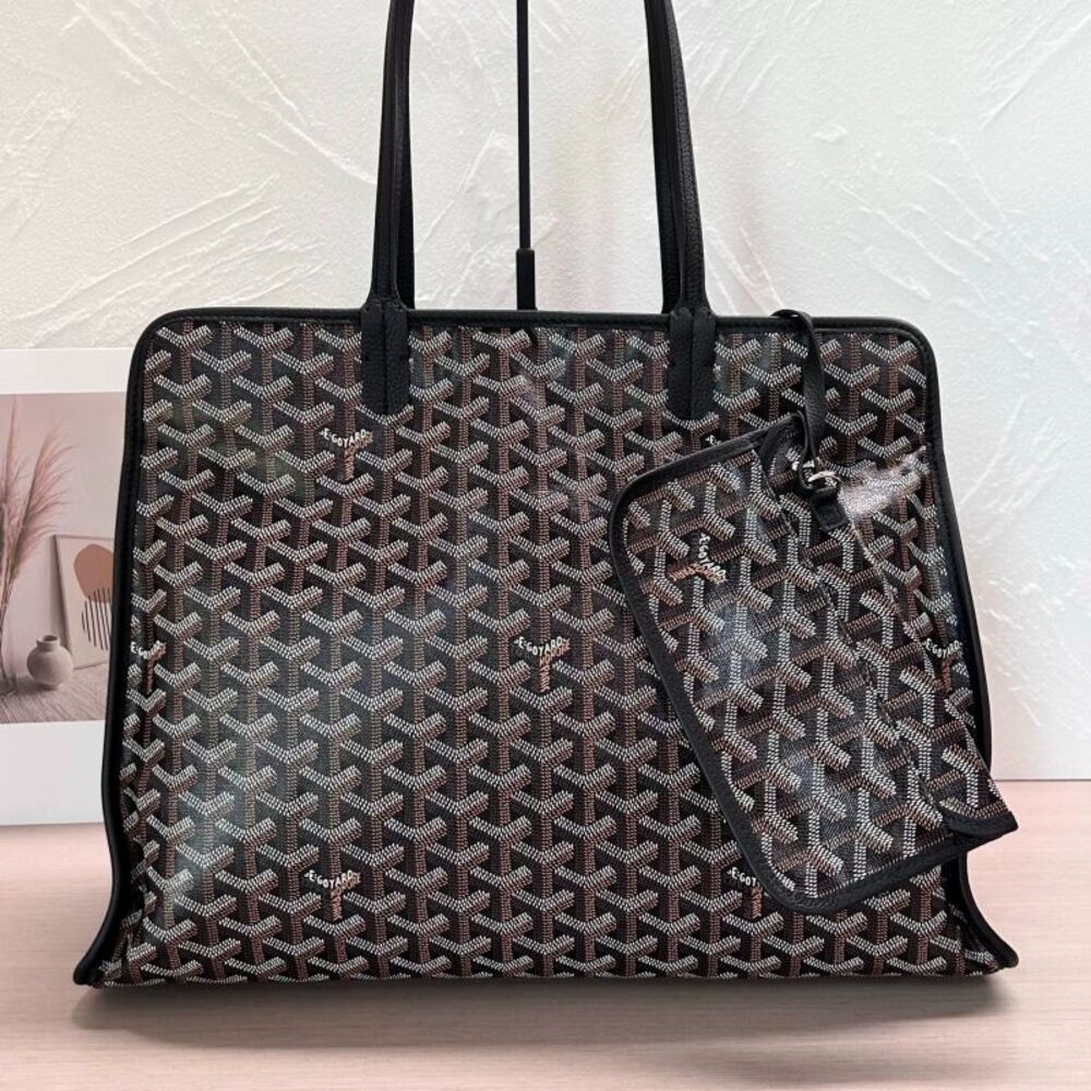Goyard Women Pre-Loved Bag Very Good Condition